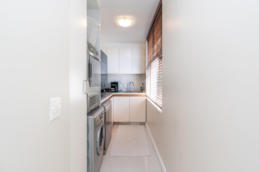 3 Bedroom Property for Sale in Green Point Western Cape